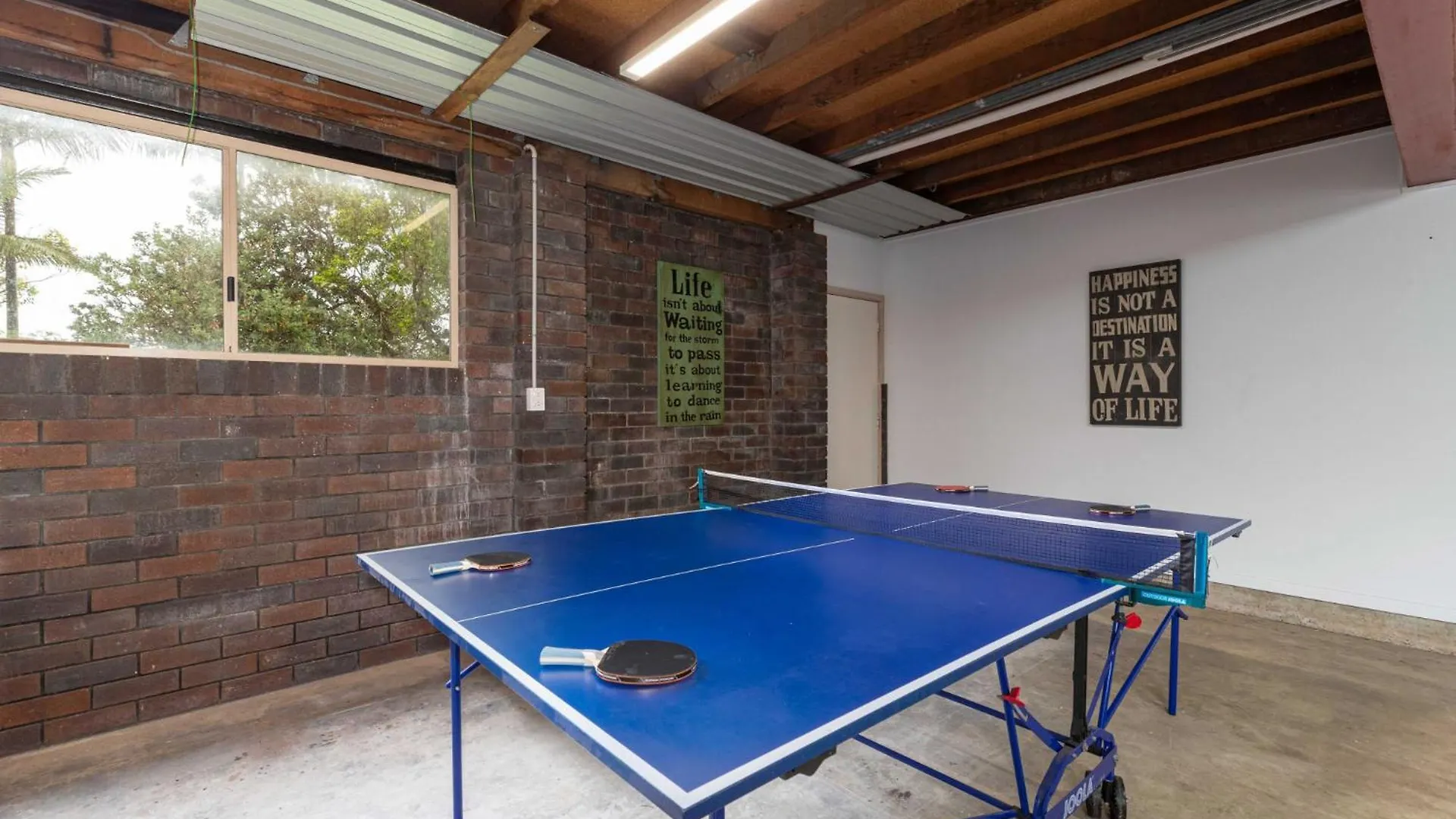 Spacious 4-Bed House Metres From Beach Caloundra